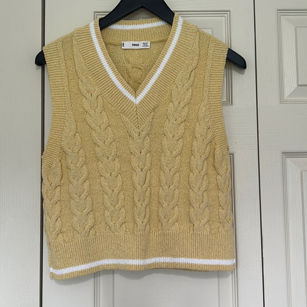 Mango knitting yellow vest women's size S
